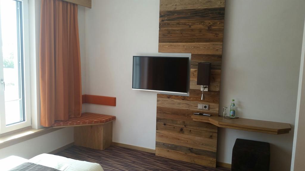 Alpenflair Hotel Buchloe Room photo